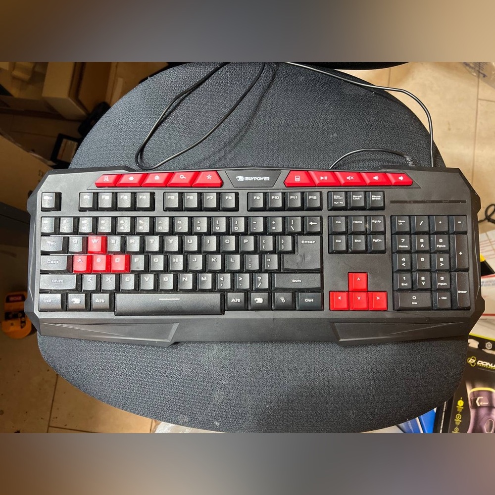 iBUYPOWER GKB100 Gaming Keyboard Spill Resistant Black/Red
